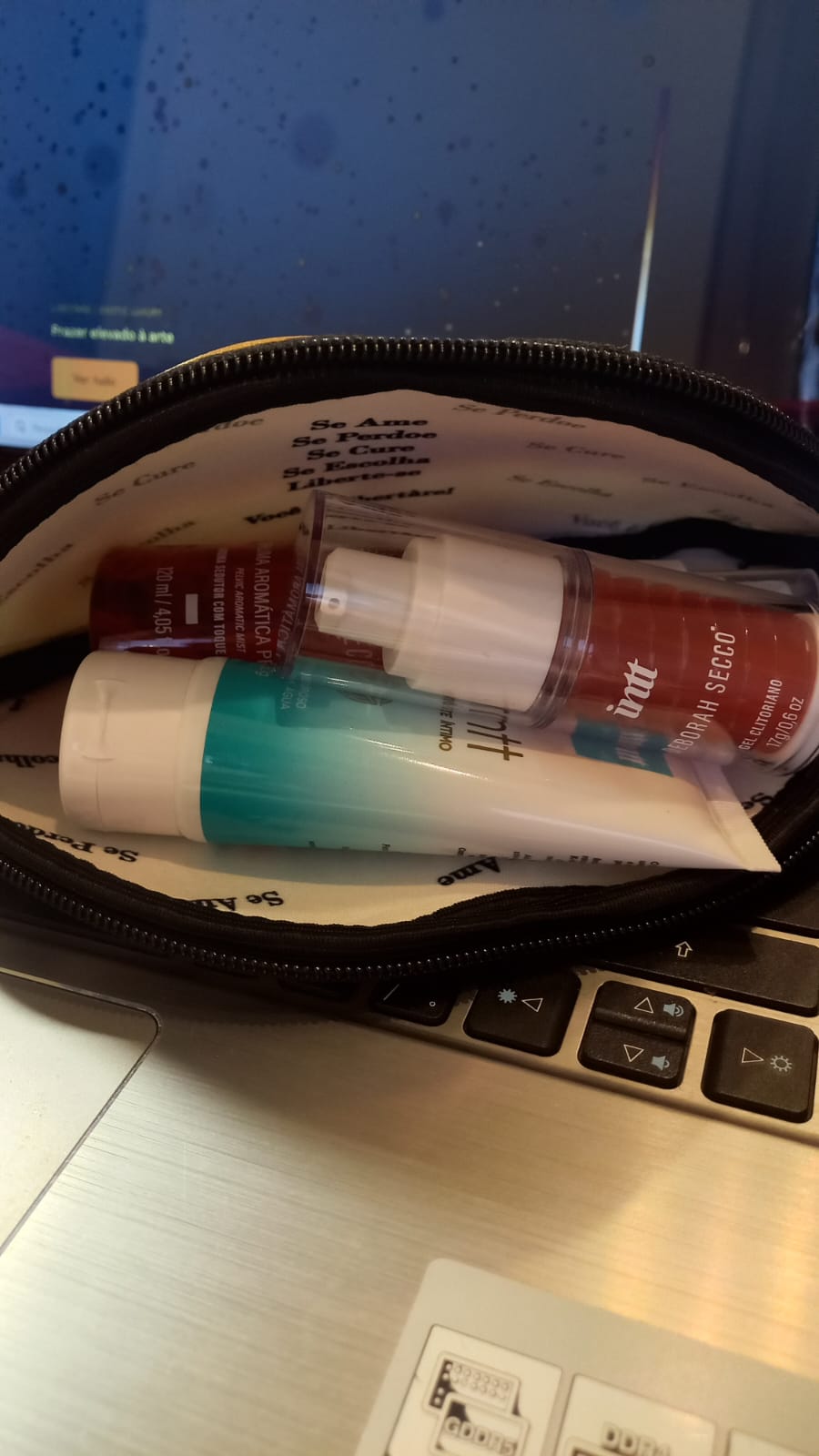 Lux Necessaire - Libertáre